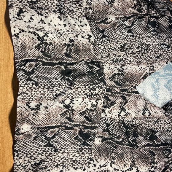 Cliche snakeskin blouse size M - Picture 7 of 10
